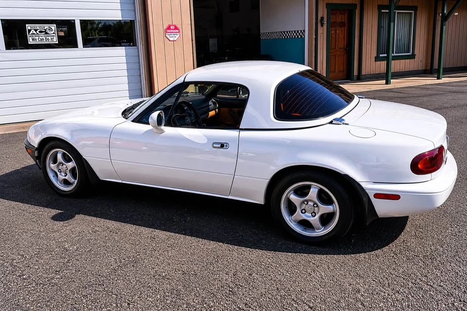 1995 Mazda NA MX-5 Miata - Image 3 of 10