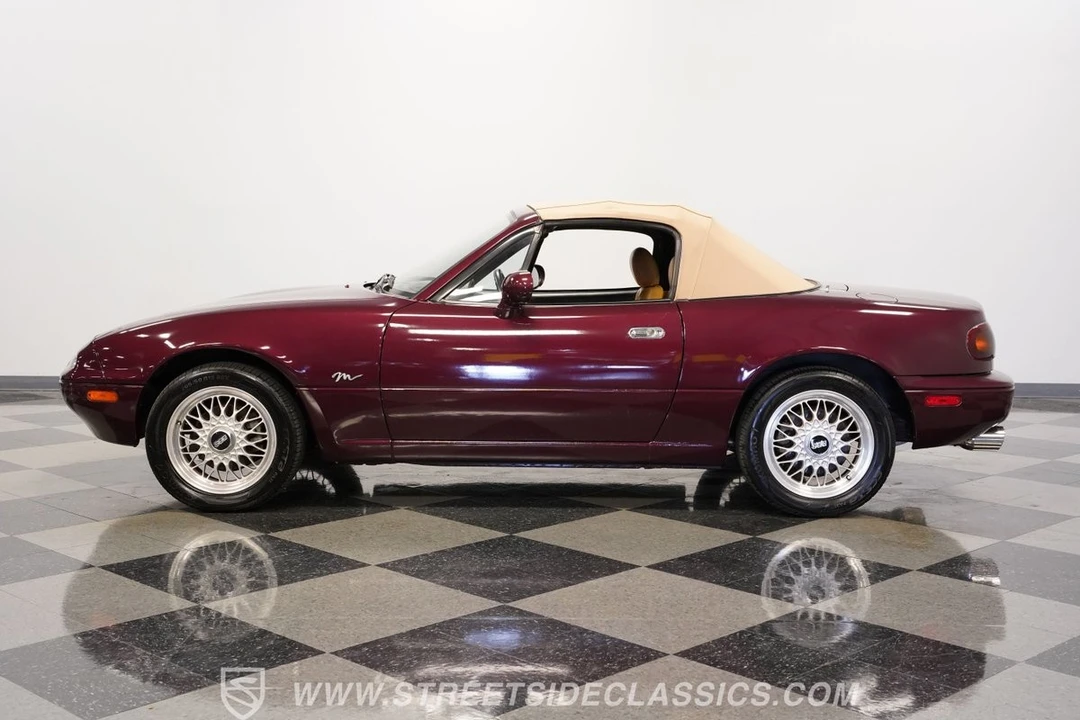 1995 Mazda NA MX-5 Miata - Image 2 of 12