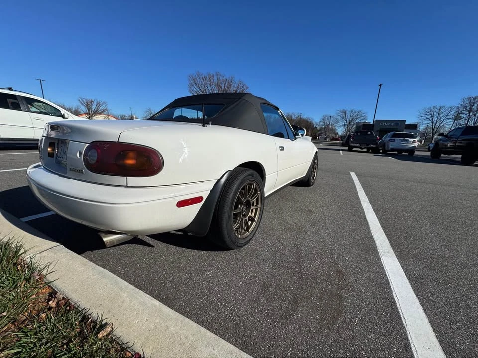 1995 Mazda NA MX-5 Miata - Image 7 of 10