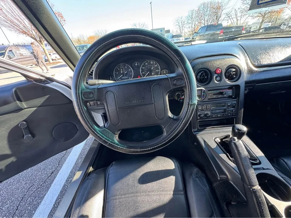 1995 Mazda NA MX-5 Miata - Image 6 of 10