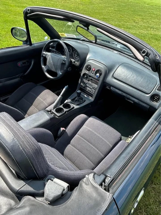 1995 Mazda NA MX-5 Miata - Image 6 of 6
