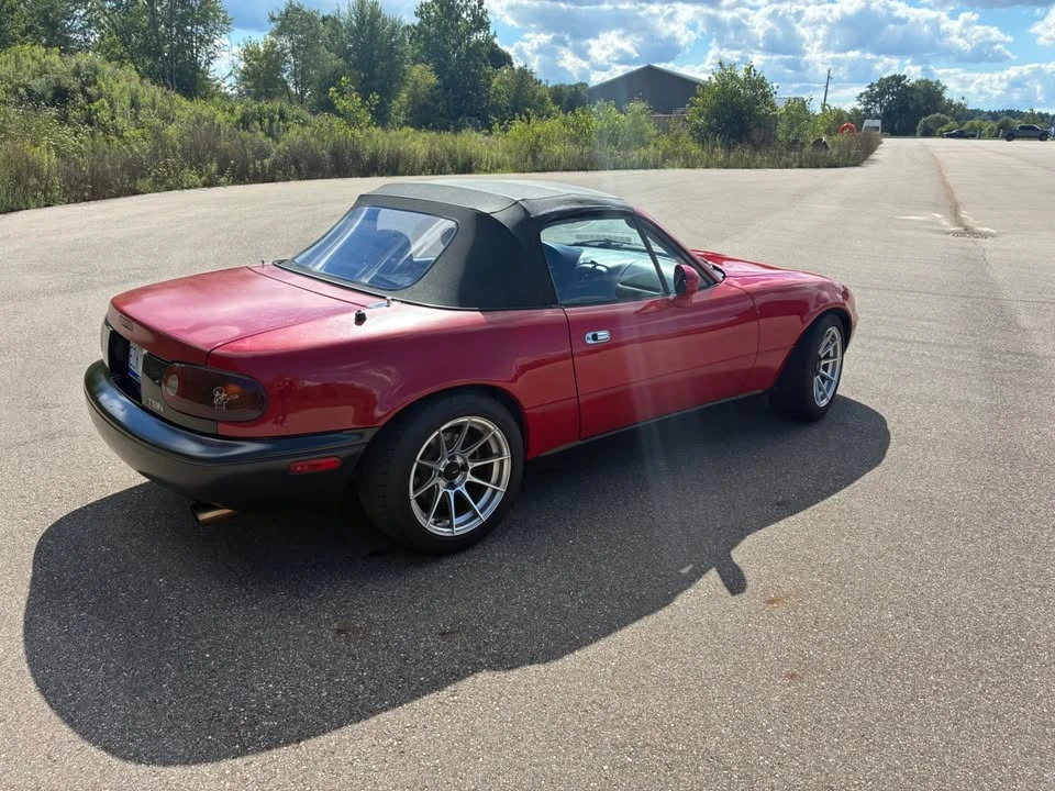 1995 Mazda NA MX-5 Miata - Image 2 of 12