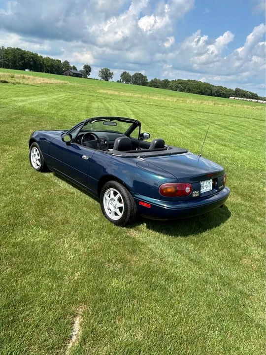 1995 Mazda NA MX-5 Miata - Image 5 of 6