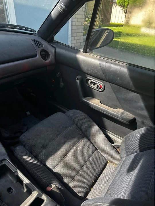 1995 Mazda NA MX-5 Miata - Image 8 of 10