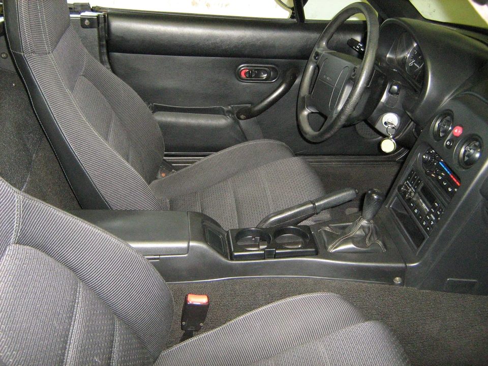 1995 Mazda NA MX-5 Miata - Image 16 of 31