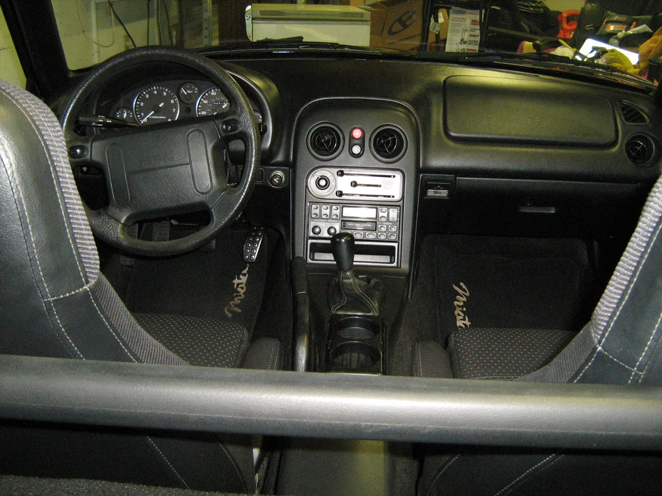 1995 Mazda NA MX-5 Miata - Image 19 of 31