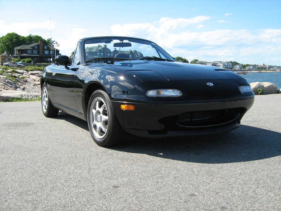 1995 Mazda NA MX-5 Miata - Image 2 of 31