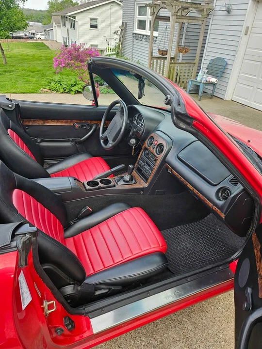 1995 Mazda NA MX-5 Miata - Image 4 of 9