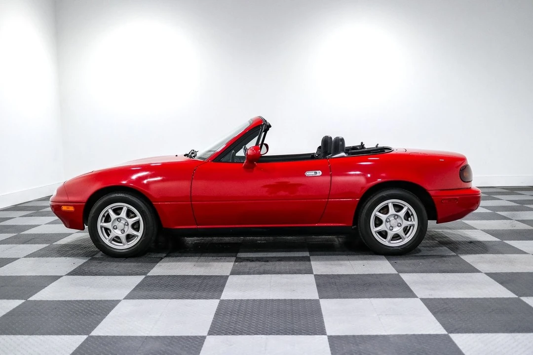 1995 Mazda NA MX-5 Miata - Image 6 of 31