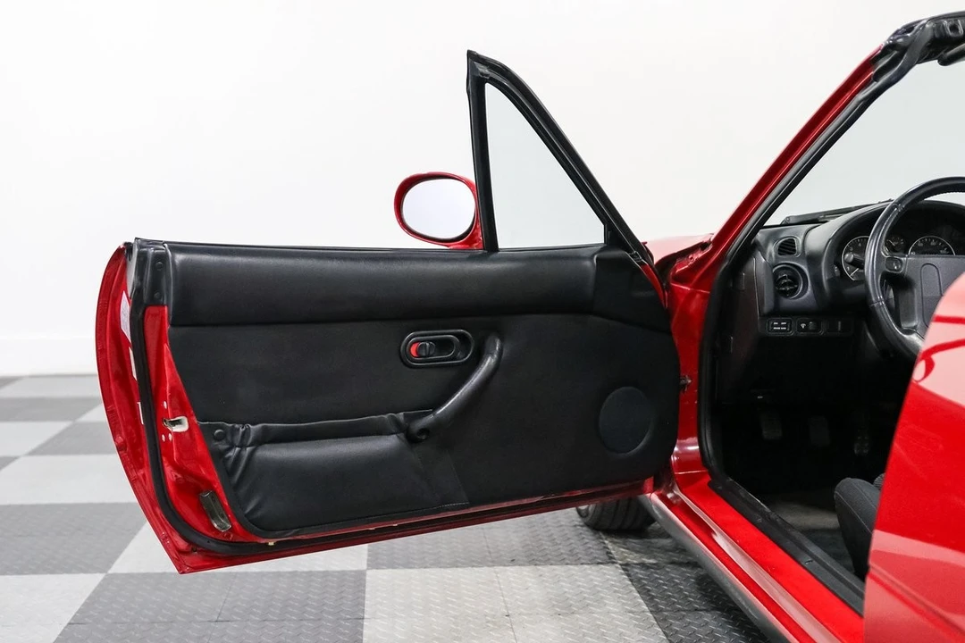 1995 Mazda NA MX-5 Miata - Image 13 of 31