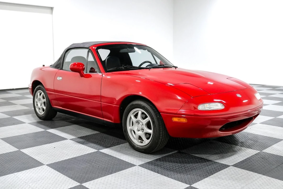 1995 Mazda NA MX-5 Miata - Image 2 of 31