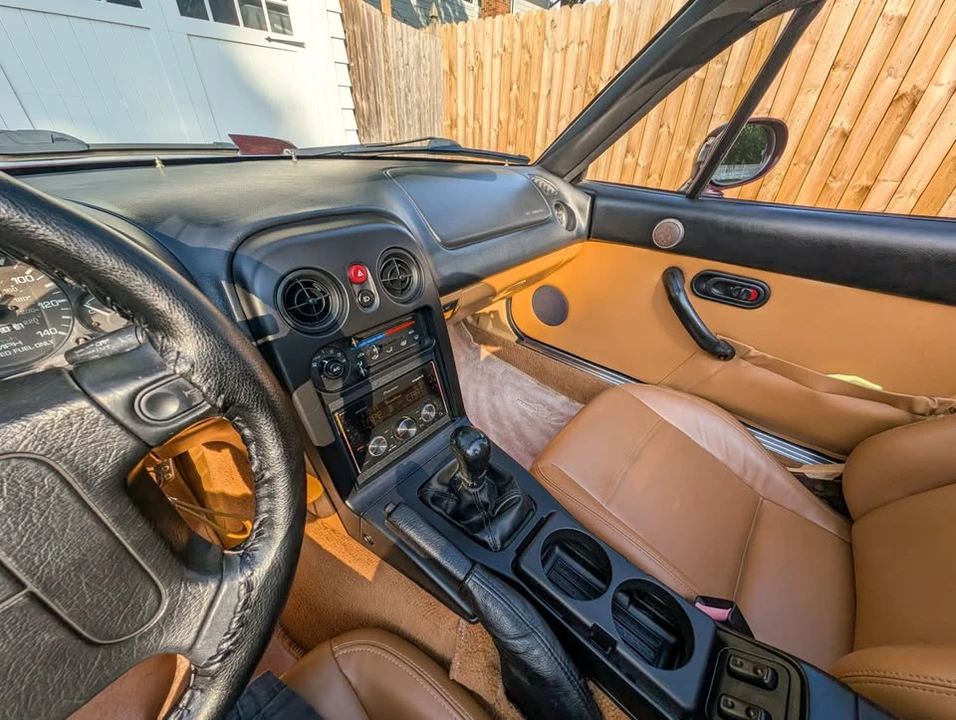 1995 Mazda NA MX-5 Miata - Image 11 of 20