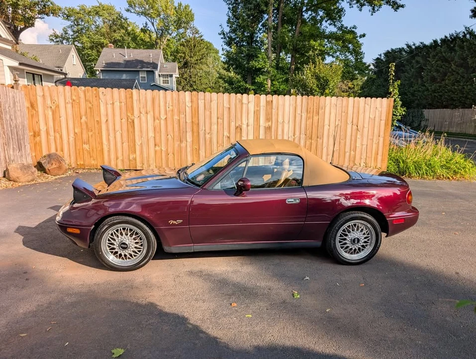 1995 Mazda NA MX-5 Miata - Image 2 of 20