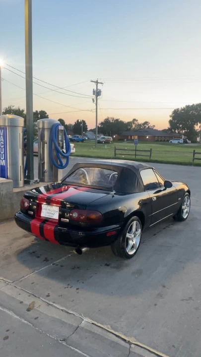 1995 Mazda NA MX-5 Miata - Image 3 of 8