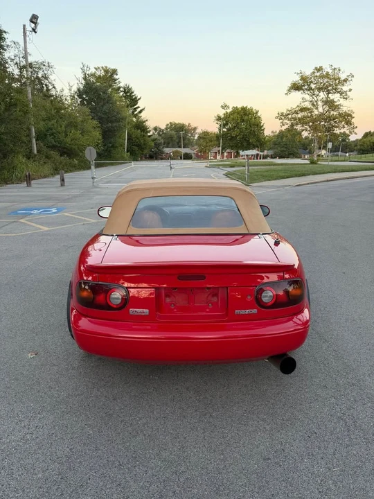 1995 Mazda NA MX-5 Miata - Image 17 of 20