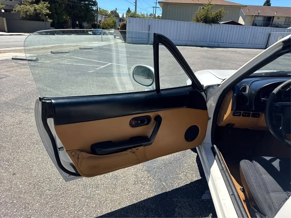 1995 Mazda NA MX-5 Miata - Image 12 of 13