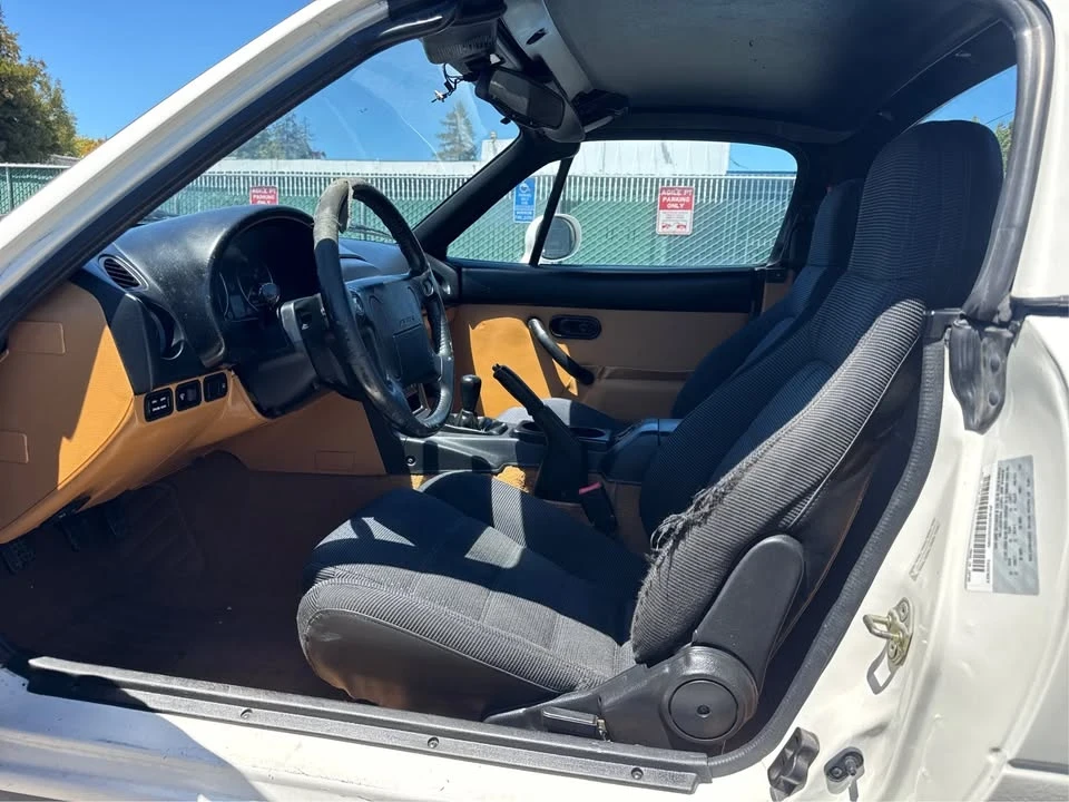 1995 Mazda NA MX-5 Miata - Image 9 of 13