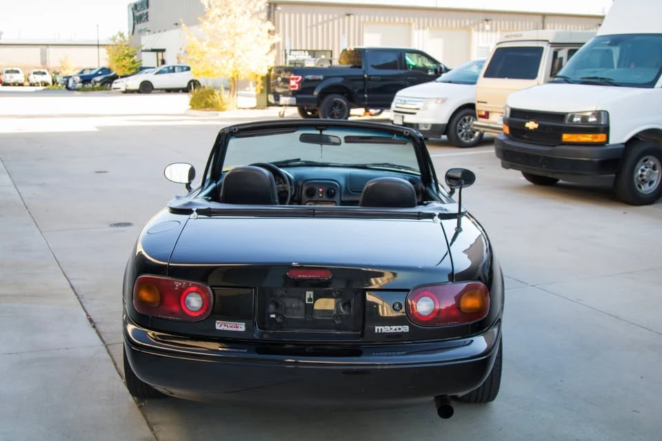 1995 Mazda NA MX-5 Miata - Image 8 of 17