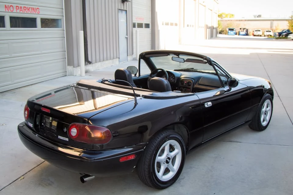 1995 Mazda NA MX-5 Miata - Image 7 of 17