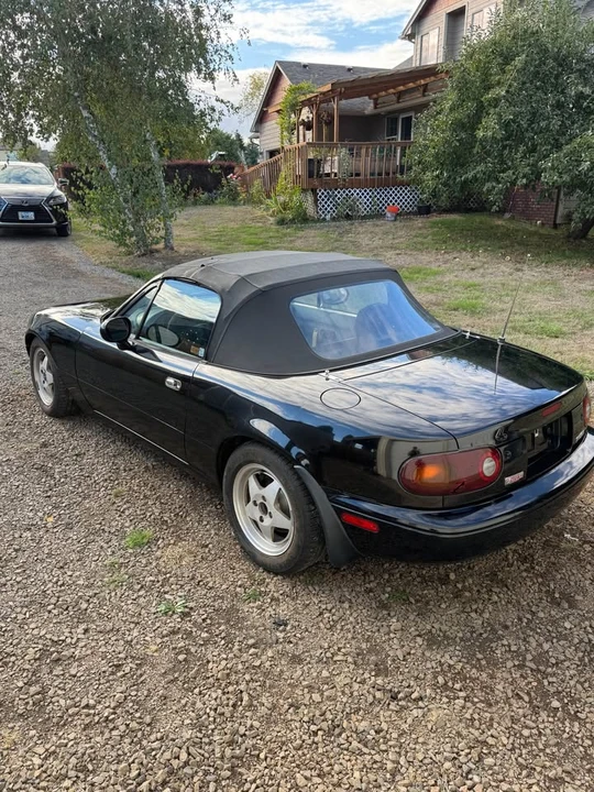 1995 Mazda NA MX-5 Miata - Image 6 of 12