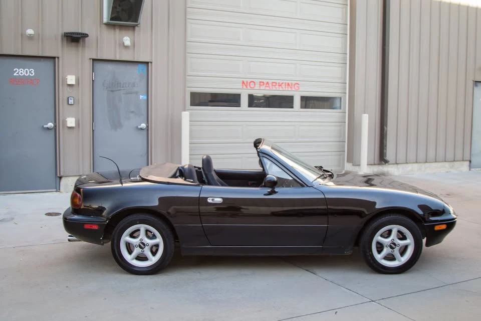 1995 Mazda NA MX-5 Miata - Image 6 of 17