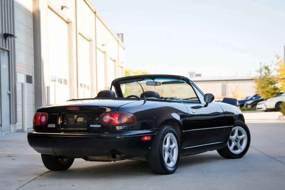 1995 Mazda NA MX-5 Miata - Image 5 of 17
