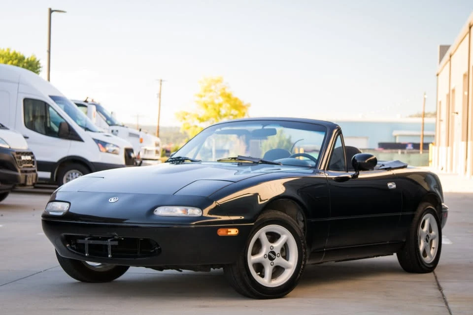 1995 Mazda NA MX-5 Miata - Image 2 of 17