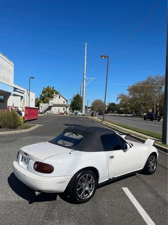 1995 Mazda NA MX-5 Miata - Image 2 of 8