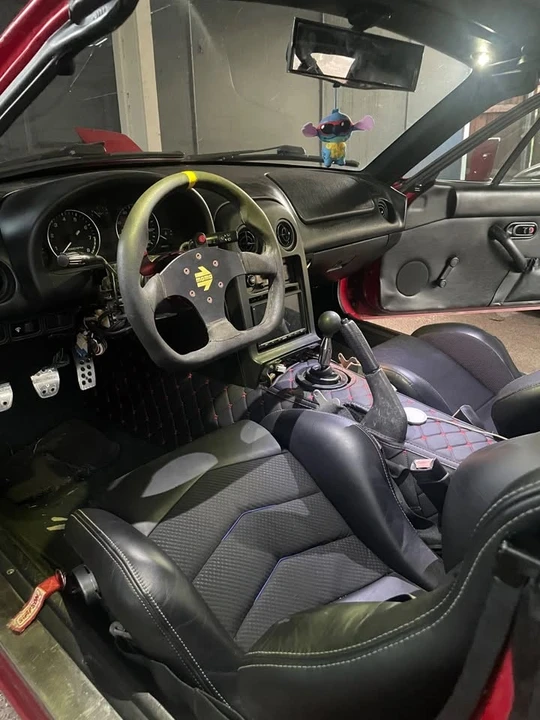 1995 Mazda NA MX-5 Miata - Image 6 of 9