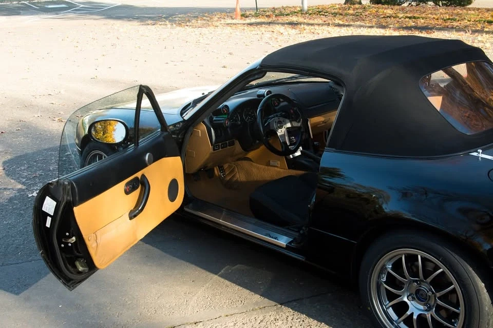 1995 Mazda NA MX-5 Miata - Image 13 of 20