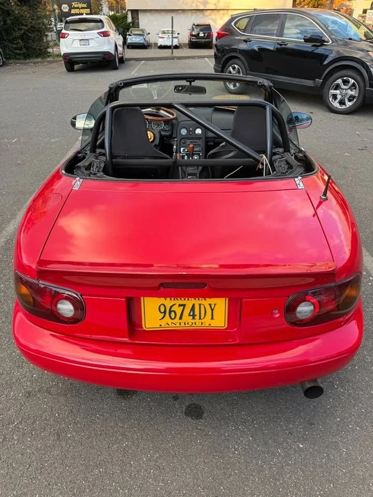 1995 Mazda NA MX-5 Miata - Image 5 of 17