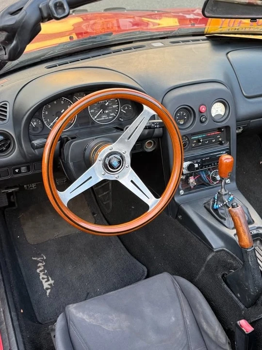 1995 Mazda NA MX-5 Miata - Image 7 of 17