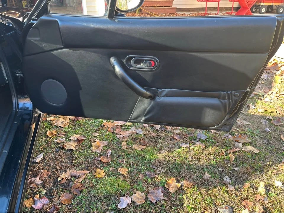1995 Mazda NA MX-5 Miata - Image 15 of 19