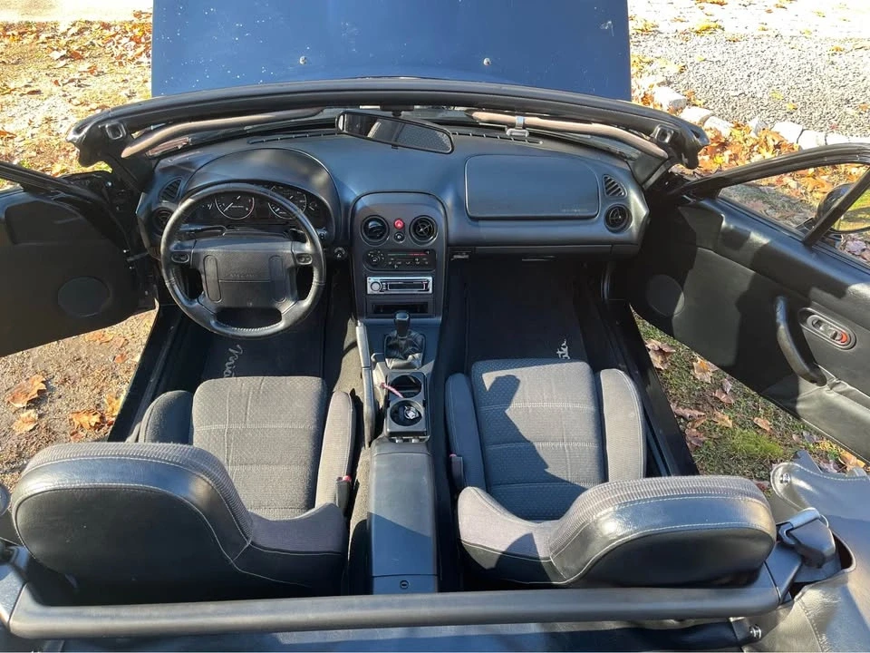 1995 Mazda NA MX-5 Miata - Image 12 of 19