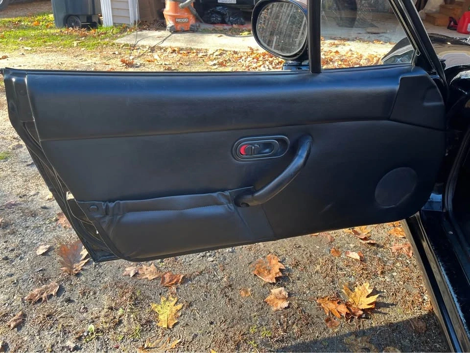 1995 Mazda NA MX-5 Miata - Image 16 of 19
