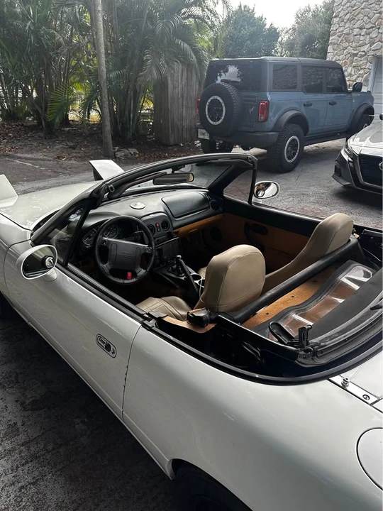 1995 Mazda NA MX-5 Miata - Image 6 of 8