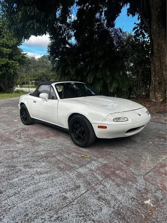 1995 Mazda NA MX-5 Miata - Image 2 of 8