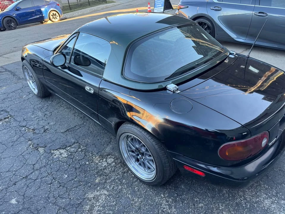 1995 Mazda NA MX-5 Miata - Image 17 of 20