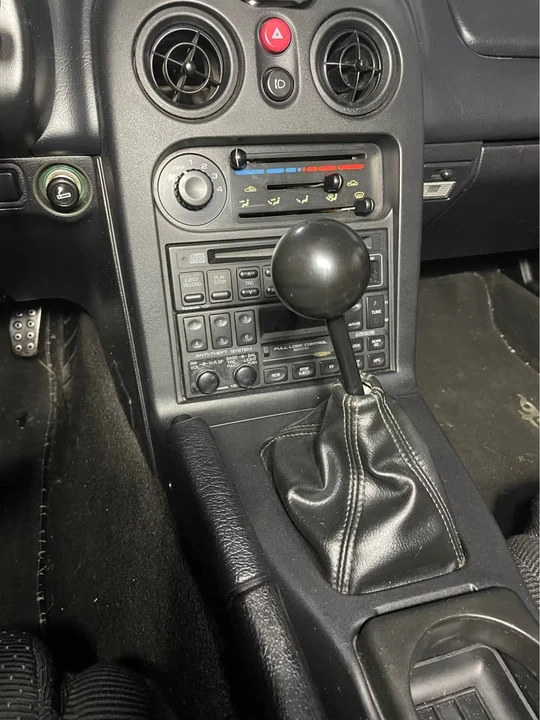 1995 Mazda NA MX-5 Miata - Image 6 of 7