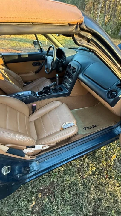 1995 Mazda NA MX-5 Miata - Image 11 of 13