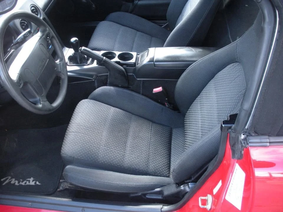 1995 Mazda NA MX-5 Miata - Image 8 of 13