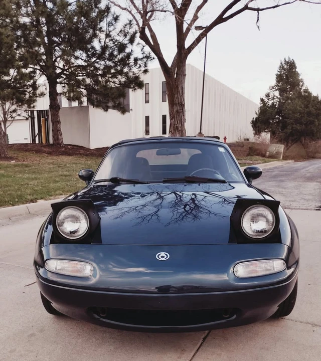 1995 Mazda NA MX-5 Miata - Image 2 of 16