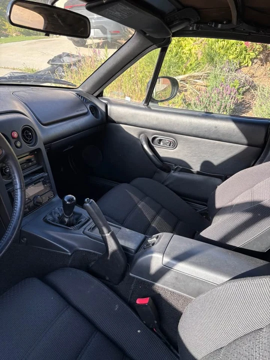 1995 Mazda NA MX-5 Miata - Image 6 of 6