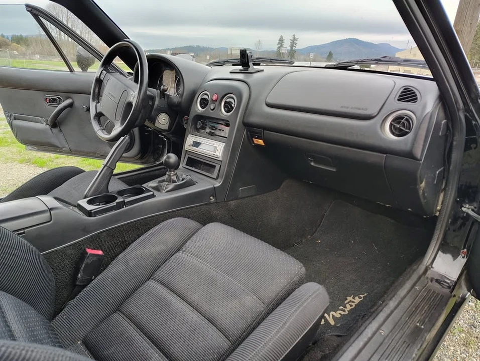 1995 Mazda NA MX-5 Miata - Image 18 of 21