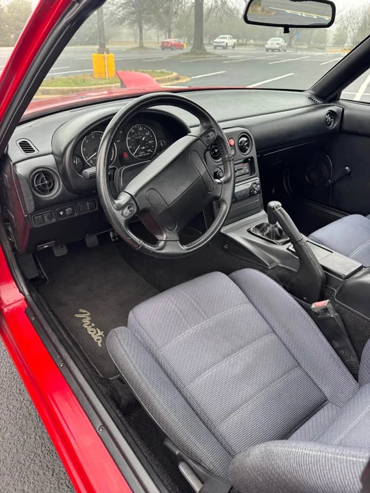 1995 Mazda NA MX-5 Miata - Image 8 of 9