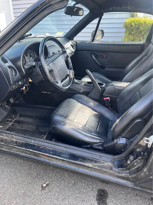 1995 Mazda NA MX-5 Miata - Image 18 of 19
