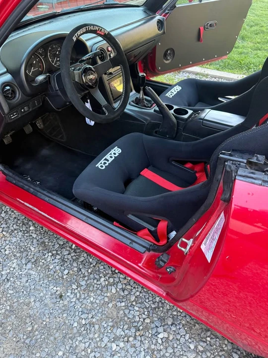 1995 Mazda NA MX-5 Miata - Image 5 of 6