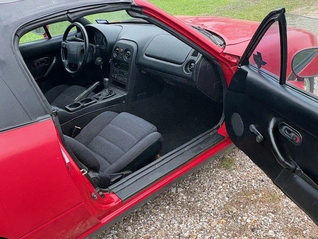 1995 Mazda NA MX-5 Miata - Image 8 of 13