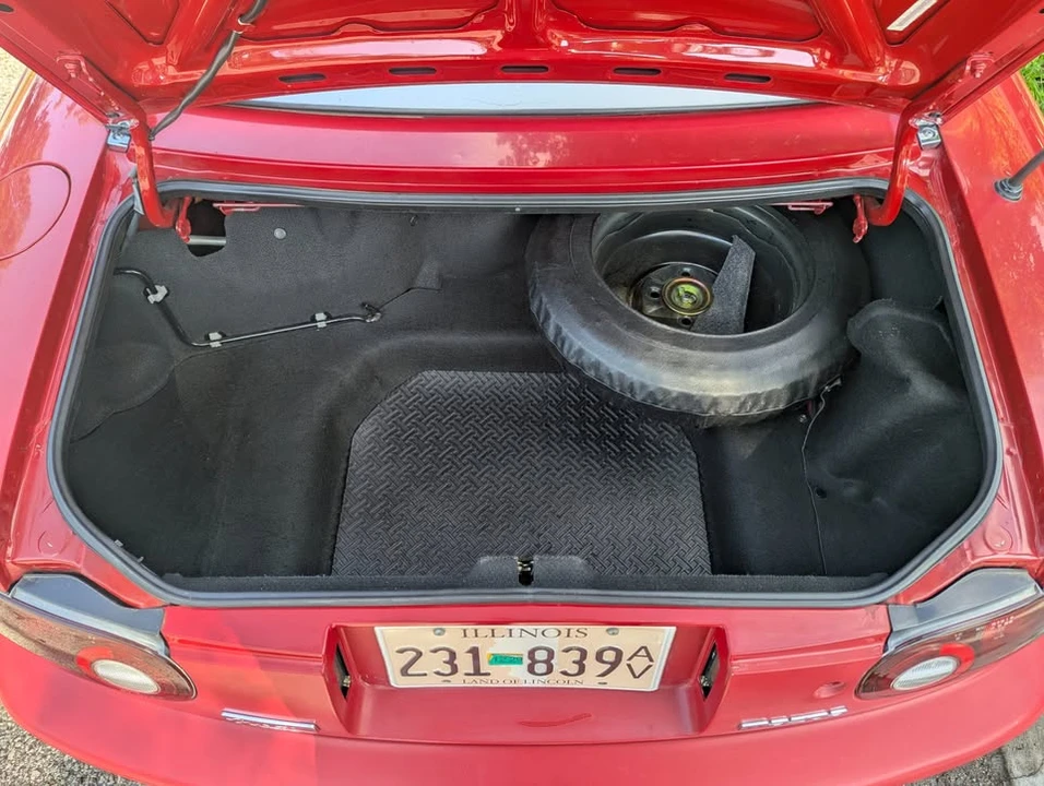 1995 Mazda NA MX-5 Miata - Image 12 of 13