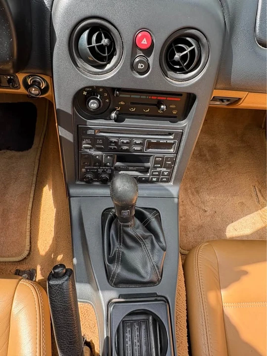 1995 Mazda NA MX-5 Miata - Image 5 of 17